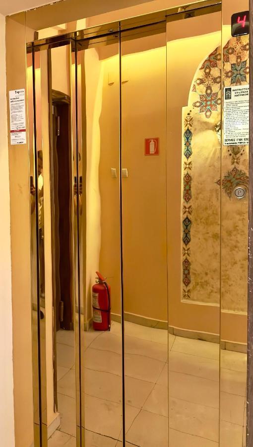 Piccolo Mondo By Citybookings Bucharest Exterior photo